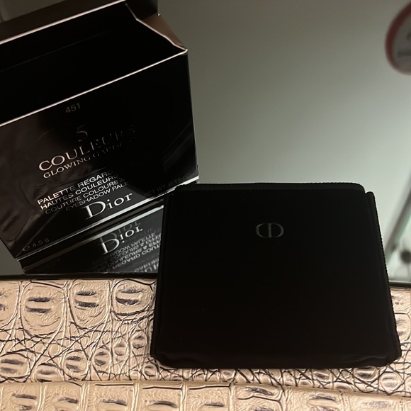 NIB! Dior 5 Couleurs Glowing Gardens Eyeshadow Palette In #451 Rose Garden. - Picture 9 of 11